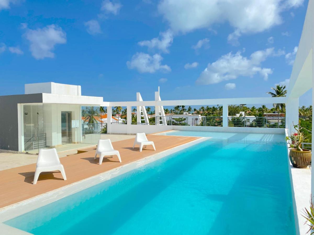 Deluxe Ducassi Rooftop Pool - Playa Los Corales Apartahotel Punta Cana